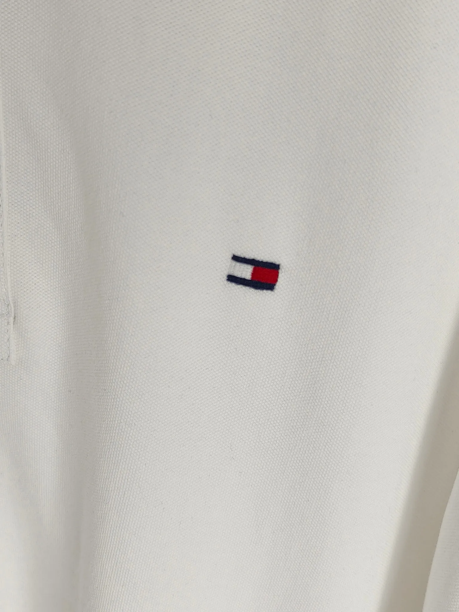 P200 Real shot quality High version Tommy embroidered polo shirt lapel long sleeves High-end quality Complete with three labels, comfortable and breathable, classic and simple, exquisite and fashionable, details show high-end quality Color: Black White Gray Navy Size: M-XXL
